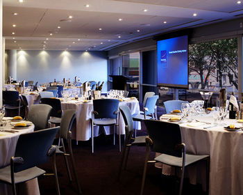 Novotel Sydney Rockford Darling Harbour - Brisbane Tourism 18