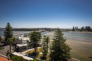 Oaks Waterfront Resort - The Entrance - Brisbane 4u 40