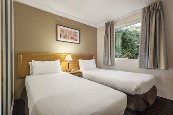 APX Parramatta - Brisbane 4u 8
