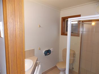 Bell Motel - Brisbane 4u 1
