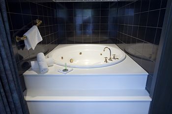 Bell Motel - Brisbane 4u 4