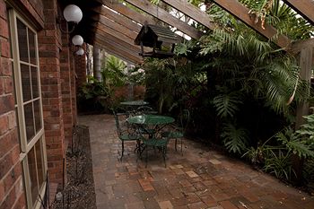 Bell Motel - Brisbane 4u 5