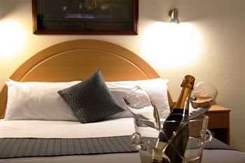 Best Western Mill Park Motel - Tourism Brisbane 1