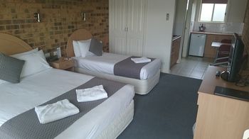 Best Western Mill Park Motel - Tourism Brisbane 3