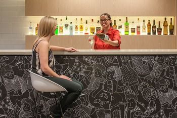 Ibis Melbourne Hotel And Apartments - Tourism Brisbane 4