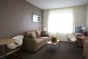 Ibis Melbourne Hotel And Apartments - Tourism Brisbane 14