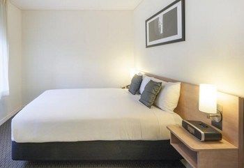 Ibis Melbourne Hotel And Apartments - Tourism Brisbane 19