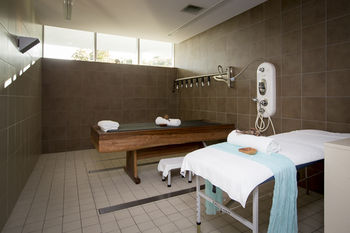 Pullman Magenta Shores Resort - Tourism Brisbane 4