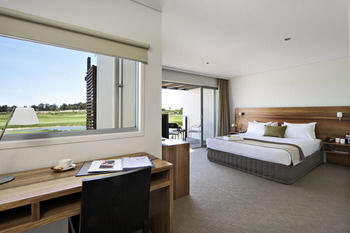 Pullman Magenta Shores Resort - Tourism Brisbane 9