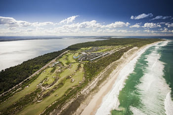 Pullman Magenta Shores Resort - Tourism Brisbane 10