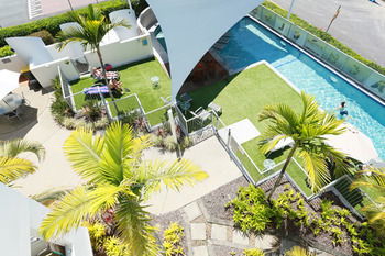 Beach Club Resort - Brisbane 4u 9