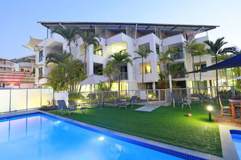 Beach Club Resort - Brisbane 4u 13