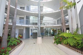Beach Club Resort - Brisbane 4u 24