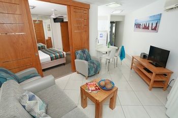 Beach Club Resort - Brisbane 4u 43