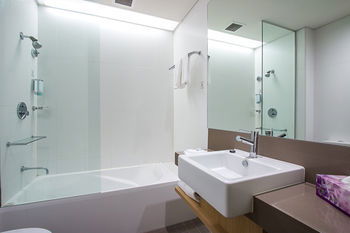 Alpha Hotel Eastern Creek - Brisbane 4u 22