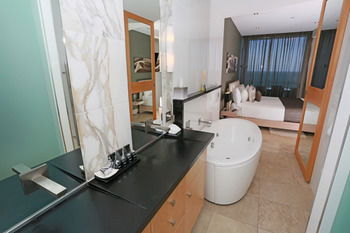 Oceans Mooloolaba - Brisbane 4u 3