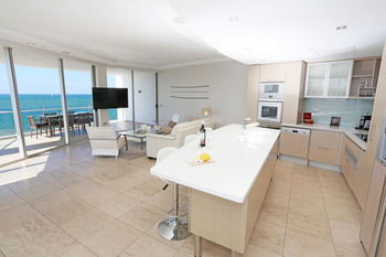 Oceans Mooloolaba - Brisbane 4u 40