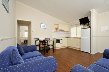 Sydney Lakeside Holiday Park - Brisbane 4u 11