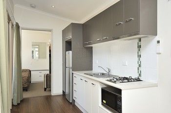 Sydney Lakeside Holiday Park - Brisbane 4u 24