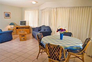 Pacific Horizons Resort - Brisbane 4u 5