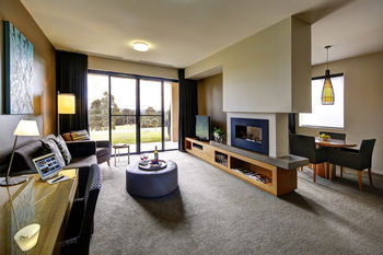 Chateau Elan - Brisbane Tourism 11