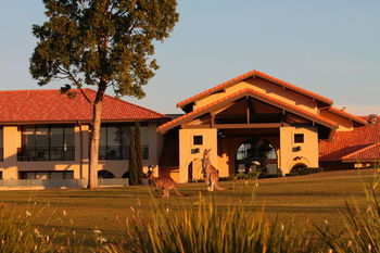 Chateau Elan - Brisbane Tourism 13