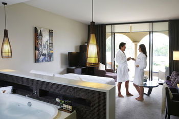 Chateau Elan - Brisbane Tourism 25