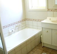 Madigan Wine Country Cottages - Tourism Brisbane