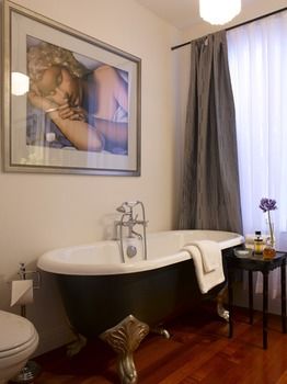 Andre's Mews Luxury Serviced Apartments - Brisbane 4u 3