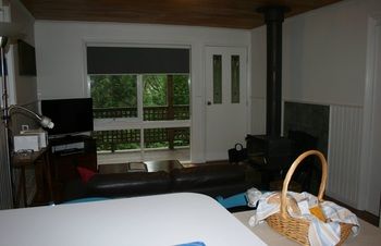 Hill 'N' Dale Farm Cottages - Brisbane 4u 25