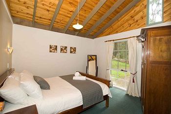 Hill 'N' Dale Farm Cottages - Brisbane 4u 0