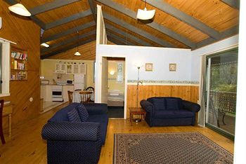 Hill 'N' Dale Farm Cottages - Brisbane 4u 17