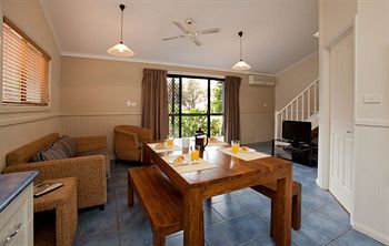 Ocean Beach Resort & Holiday Park - Brisbane Tourism 26