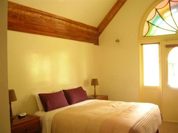 A Camelot Tower & Penthouse - Tourism Brisbane 7