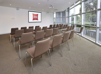 Ibis Melbourne Glen Waverley - Tourism Brisbane 9