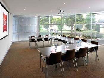 Ibis Melbourne Glen Waverley - Tourism Brisbane 24