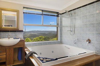 Artisan Spa Views - Brisbane 4u 8