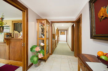 Artisan Spa Views - Brisbane 4u 10