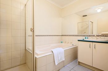 Apartments @ Mt Waverley - Tourism Brisbane 0