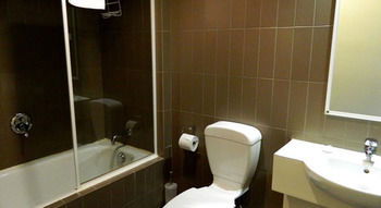 Urban Central Accommodation - Hostel - Tourism Brisbane 9