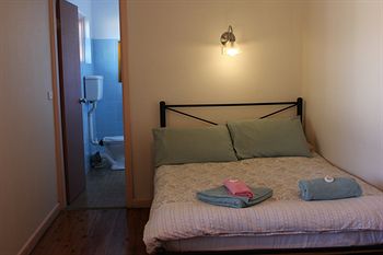 Burwood Bed And Breakfast - Tourism Brisbane 5