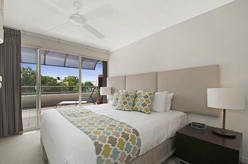 Saks On Hastings - Brisbane 4u 14
