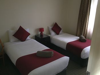 The 3 Explorers Motel - Brisbane 4u 4
