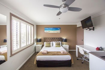 Sinclairs Bondi - Brisbane 4u 5