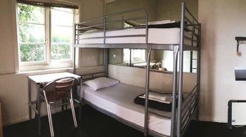 Cambridge Lodge - Hostel/Backpacker - Tourism Brisbane 24