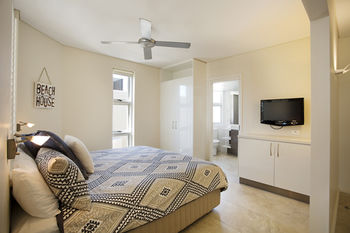 Maison Noosa Beachfront Resort - Brisbane Tourism 25