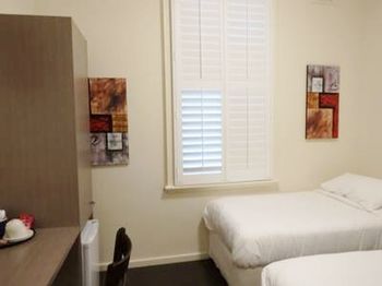 Naughtons Parkville Hotel - Tourism Brisbane 5