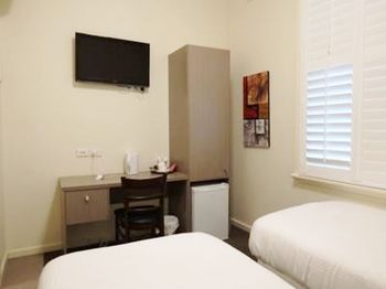Naughtons Parkville Hotel - Tourism Brisbane 12