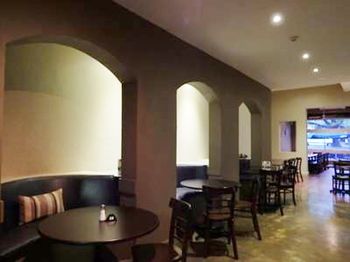 Naughtons Parkville Hotel - Tourism Brisbane 21