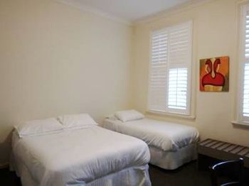 Naughtons Parkville Hotel - Tourism Brisbane 24